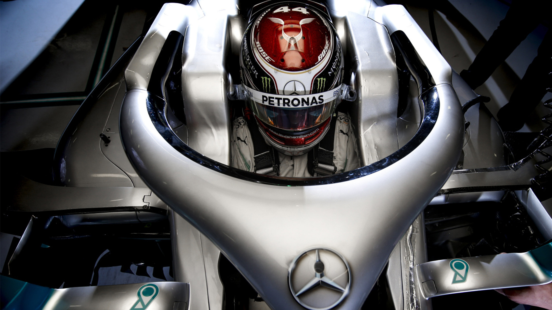 Mercedes-AMG Petronas Motorsport s potešením oznamuje obnovenie svojej zmluvy s dodávateľom Team OMP Racing pre sezónu 2019 Formula 1.